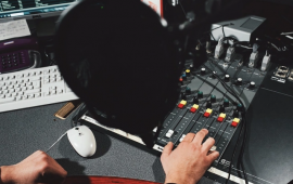 “Azadlıq” radiosu rus dilində yayımı dayandırdı