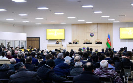 Mina partlayışında xəsarət almış şəxslər Vardanyanın məhkəməsinə gəldilər