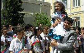 "Son zəng” təlimatına əməl etməyən direktorlar tənbeh edildi