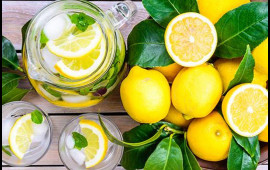 Səhər acqarına limonlu su için  Faydası çoxdur