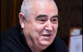 "Pulu stolun &uuml;st&uuml;nə qoydum, dedim ki, nə qədər qızıl varsa, g&ouml;t&uuml;r"