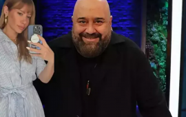 &Ouml;z&uuml;ndən 21 yaş ki&ccedil;ik sevgilisi ilə EVLƏNİR 