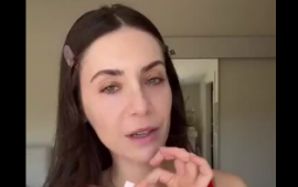 Zəlzələni hiss edən kimi oğlunun yanına qaçdı 