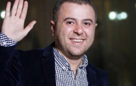 “Ağsaqqal”a məzar daşı qoyuldu 