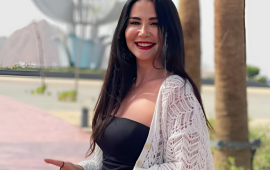 Leyla çənəsini "uzatdı" 