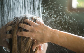 Səhər yoxsa gecə duş qəbul etmək lazımdır?  Həkim tövsiyəsi
