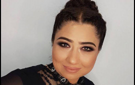 Qızı Aygün Bəylərin məzarı başında... 