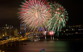 31 Dekabr   D&uuml;nya Azərbaycanlılarının Həmrəyliyi G&uuml;n&uuml; və Yeni il bayramı m&uuml;nasibəti ilə Bakıda m&ouml;htəşəm atəşfəşanlıq ke&ccedil;irildi
