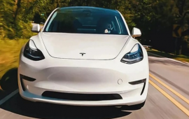 Almaniyada yeddi "Tesla" avtomobili alovlanıb külə döndü