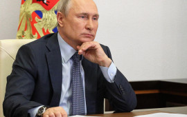 "Səhərlər oyanmağa çətinlik çəkirəm"  Putin