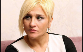 "Mən ucuz şey geyinirəm, siz min hoqqadan çıxırsınız..."
