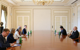 Prezident Maqdalena Qrononu qəbul edib  FOTO