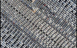 Dünyanın ən böyük gəmisi ilə 7 min maşın gətirildi  Dronla çəkilən şəkillər diqqət çəkdi  FOTO
