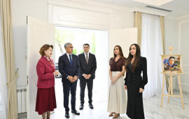 Leyla Əliyeva və Arzu Əliyeva Türk Mədəniyyəti və İrsi Fondunu ziyarət ediblər 