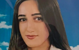 Toya getmək istəməyən bacısını boğub öldürdü: Bakıda tələbə qızın qətlə yetirildiyi evdən
