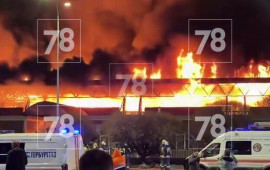 SanktPeterburqda bazar yanır 