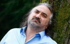 Azərbaycanlı gənc Volkan Konakın şəklini başına həkk etdirdi 