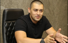 "Face Studio"ların rəhbəri keçmiş arvadından azyaşlı övladını alır  İDDİA