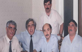 Xalq yazıçısı xanımını öpdüyünə görə kimi döymüşdü?  FOTO