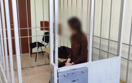 Müəllimlərin bonuslarını alan prorektor saxlanıldı