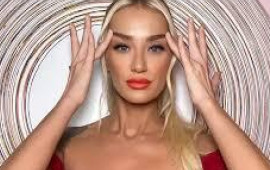 40 yaşlı model podyumda göz qamaşdırdı  FOTO