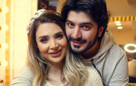 Boşandığı aktrisa xanımından danışdı