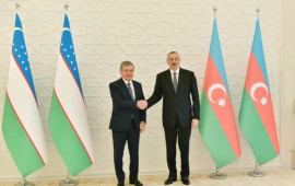 Şavkat Mirziyoyev İlham Əliyevə zəng edib