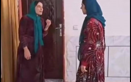 İki arvadla eyni evdə yaşayan kişi günlük həyatını VİDEOya çəkdi