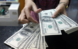 Pulunu dollarla saxlayanlar mütləq oxusun