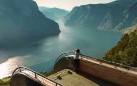 Y&uuml;ksək maaş və h&uuml;zur bir arada: Yaşamaq &uuml;&ccedil;&uuml;n ən yaxşı &ouml;lkə se&ccedil;ildi