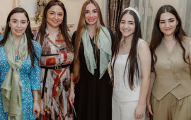 Leyla Əliyeva və Arzu Əliyeva “Zeynəbin sehrli dünyası” adlı sərginin açılışında iştirak ediblər  FOTO