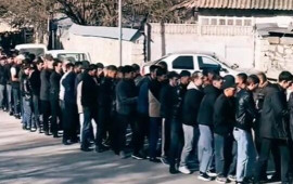 Azərbaycanda insanların düzldüyü bu uzun növbənin səbəbi nədir? 