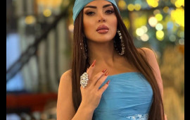 Azərbaycanlı m&uuml;ğənninin hamam xalatında yataq otağından VİDEOsu