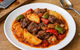 Sobada tərəvəzli ət yeməyi: Pambıq kimi bişən dadlı resept