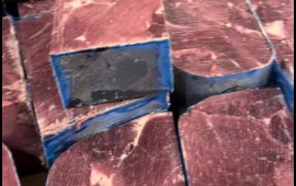 Bakıda ucuz qiymətə qəribə formalı ətlər satışa &ccedil;ıxarıldı  VİDEO